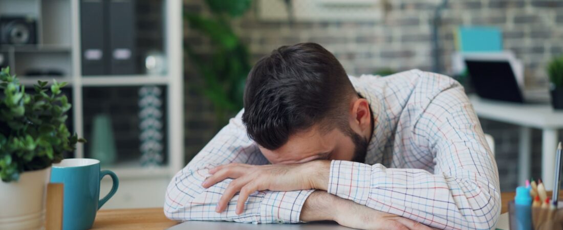 Burnout laboral: cómo reconocerlo y qué hacer al respecto