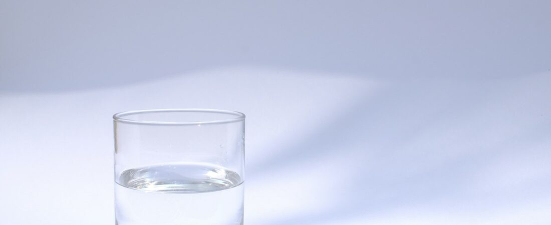 Hidratación: cuánta agua necesitas realmente al día